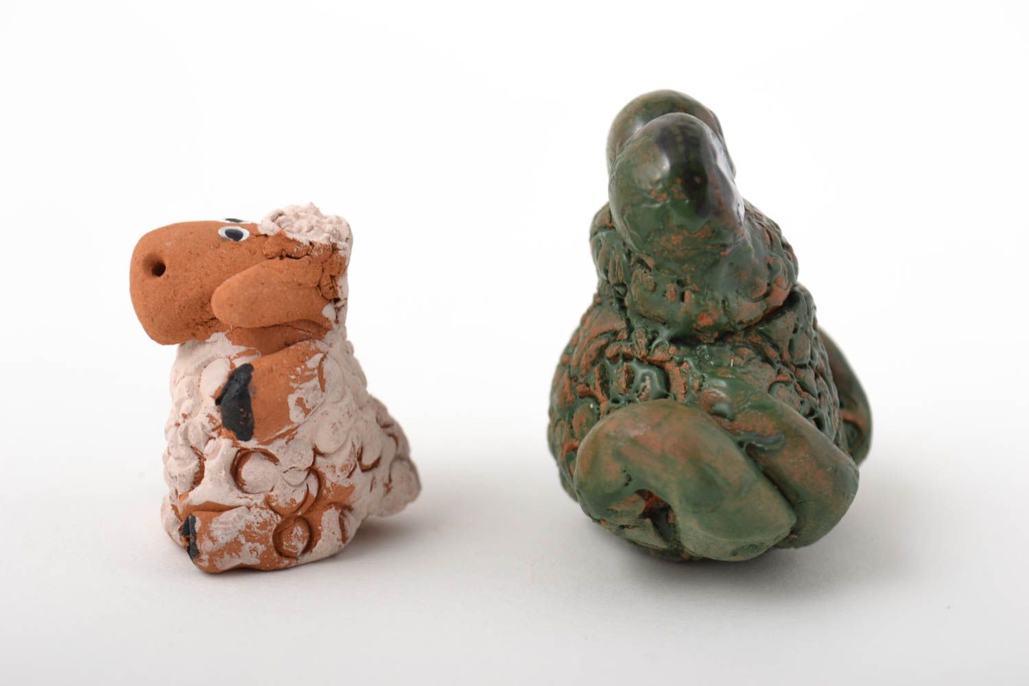 Statuine fatte a mano in ceramica set di due animali divertenti piccoli foto 2