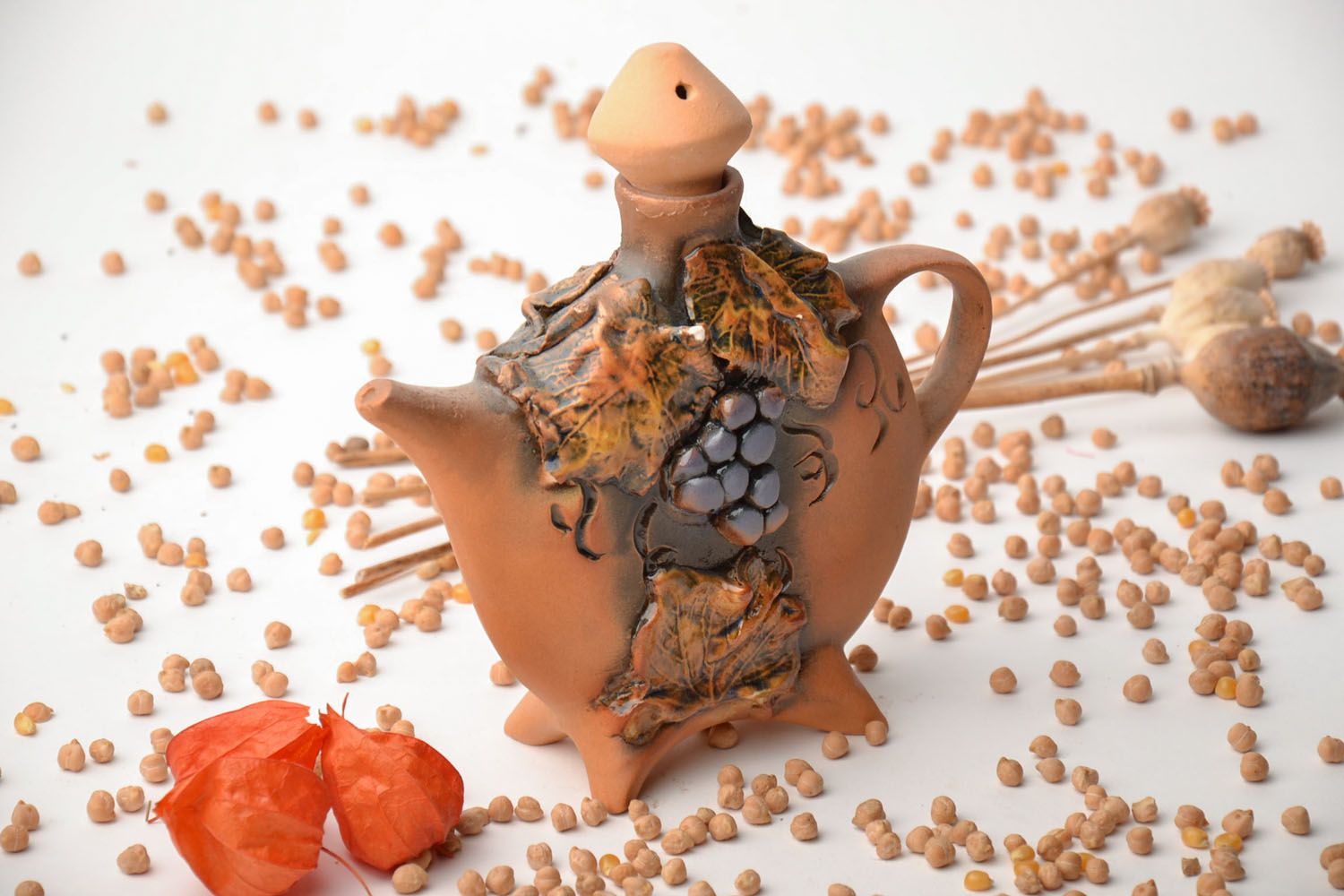 Decorative ceramic teapot photo 1