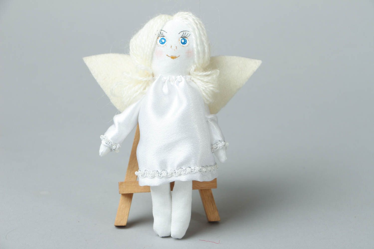 Интерьерная игрушка из ткани Ангелок фото 1