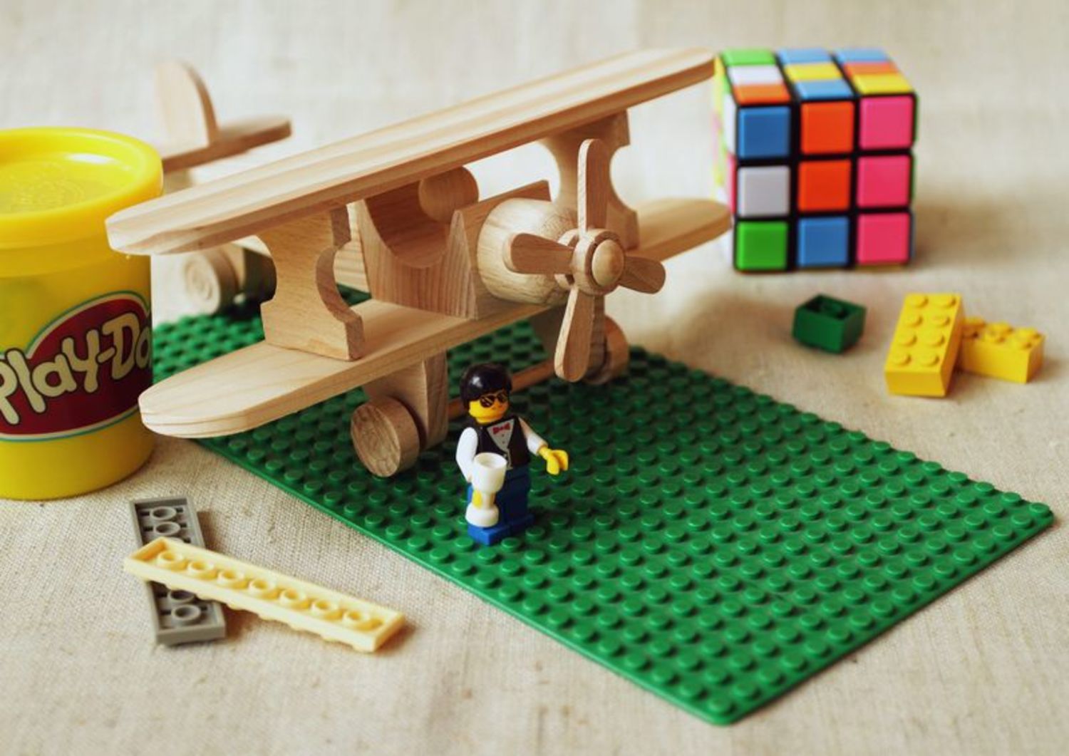 Aeroplano giocattolo fatto a mano Giocattolo di legno Giocattolo da bambino
 foto 1