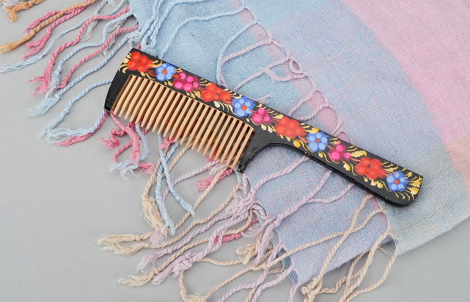 Wooden comb with painting photo 5