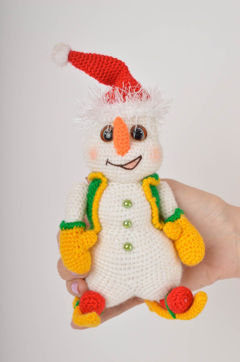 Peluche bonhomme de neige Jouet fait main en fils acryliques Cadeau enfant photo 2