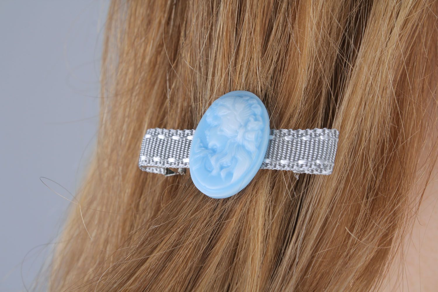 Hair clip with cameo photo 5