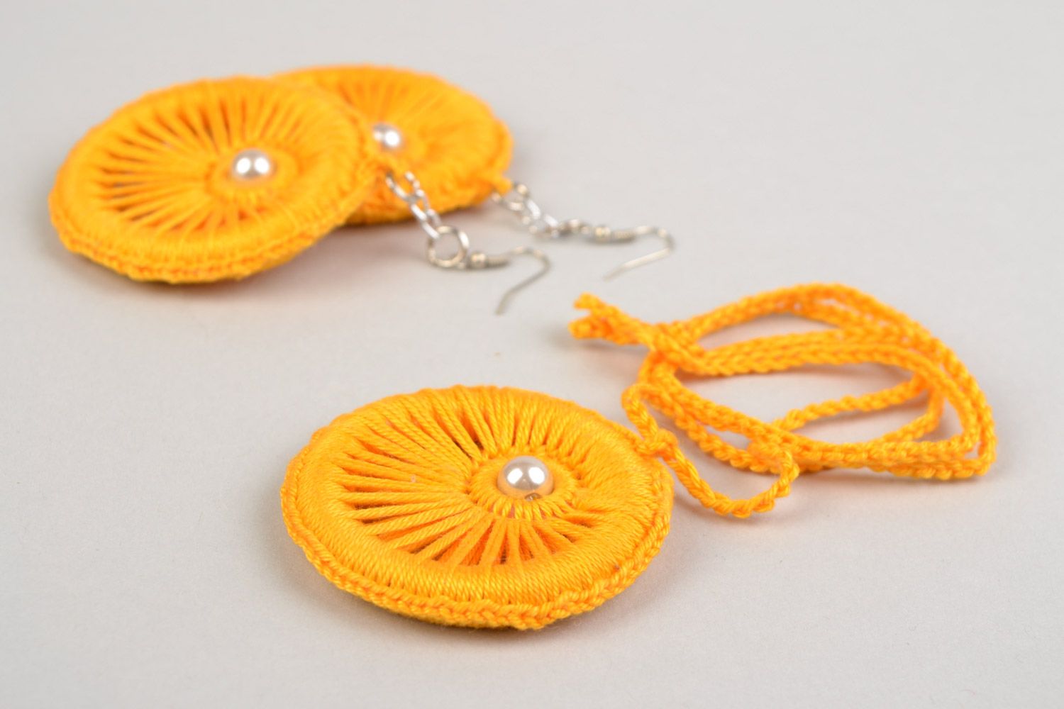 Set of handmade thread woven jewelry bright yellow earrings and pendant 2 items photo 4