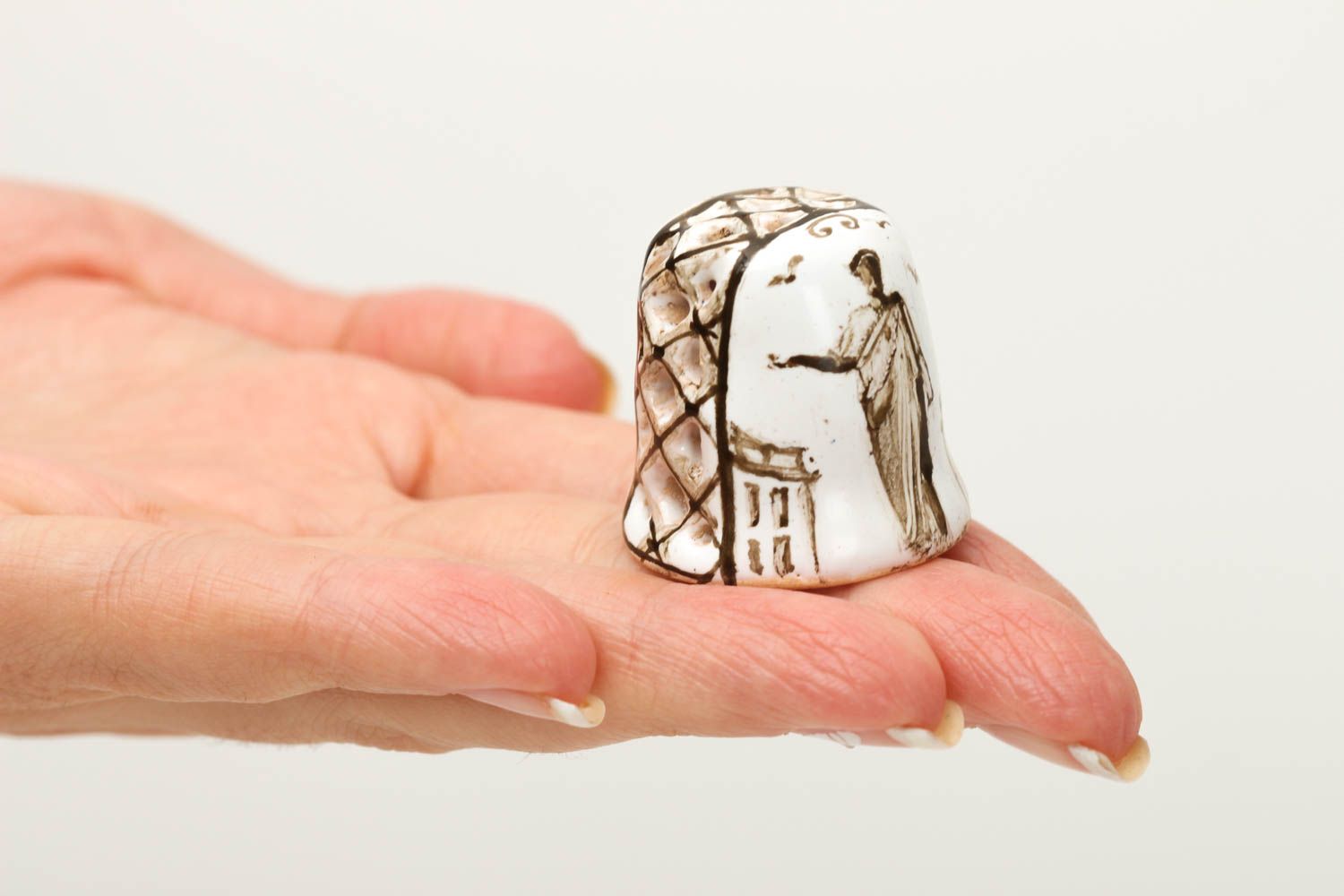 Figur aus Ton handmade Deko Nähen Zubehör ausgefallene Deko Keramik Fingerhut foto 5
