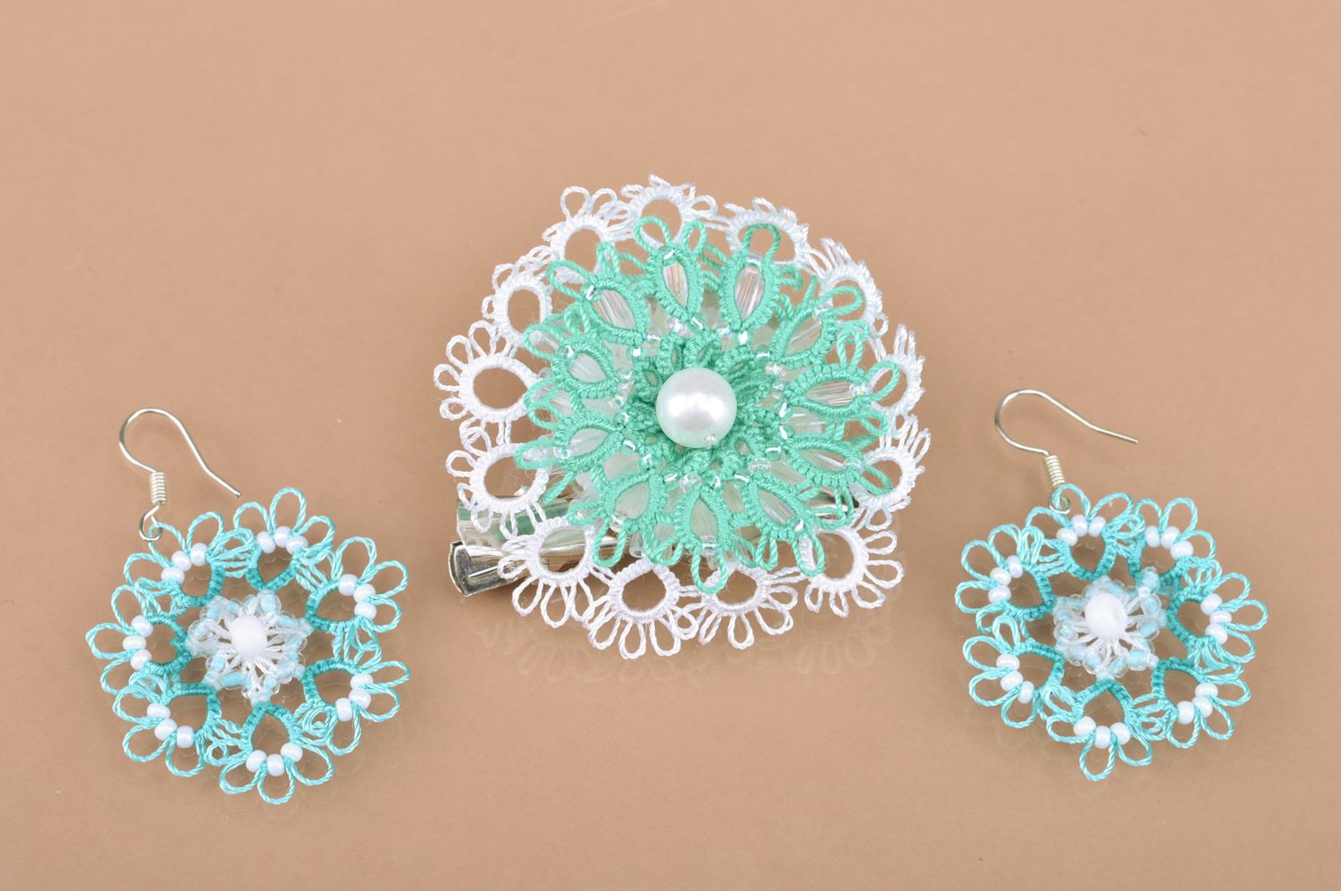 Handmade tatting woven jewelry set 2 items turquoise earrings and brooch hair clip photo 1