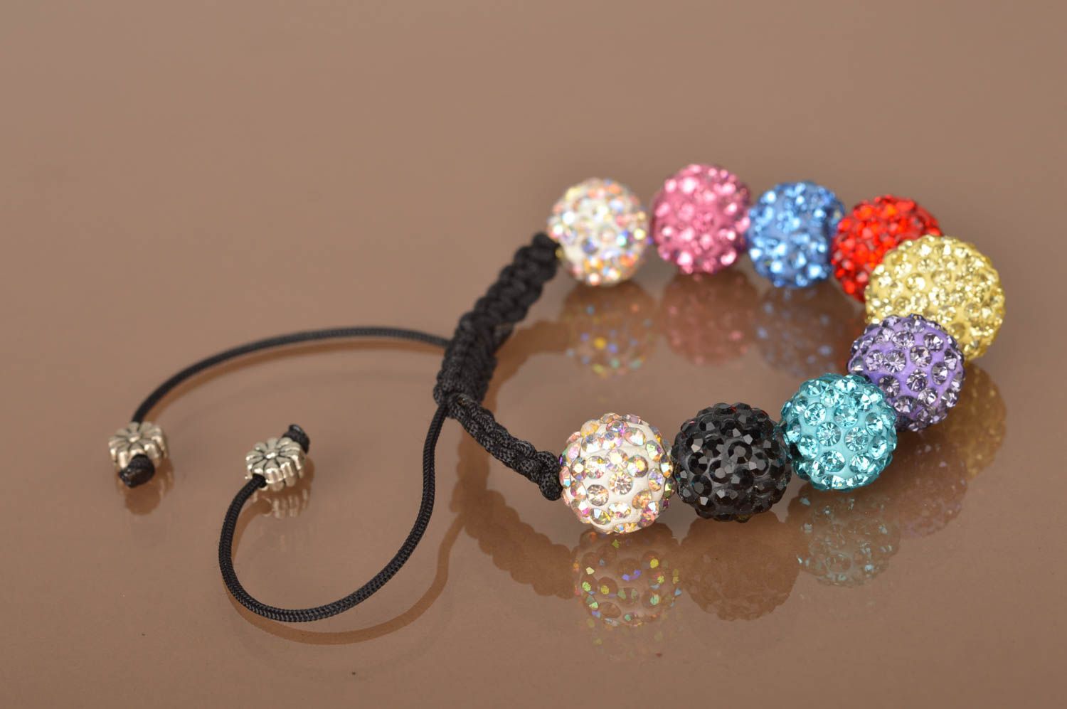 Bracelet tressé en cordon ciré fait main rouge avec perles fantaisie multicolore photo 4