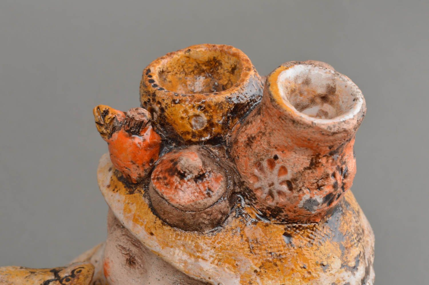 Статуэтка из шамотной глины расписанная глазурью в виде лесника ручной работы фото 5
