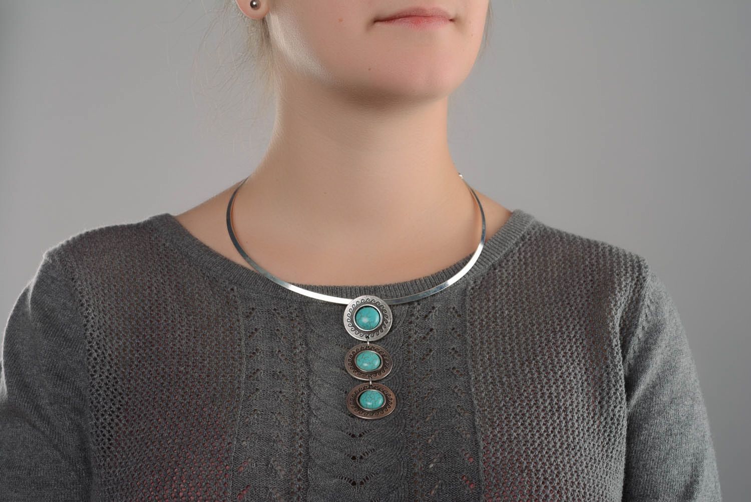 Metal necklace with turquoise photo 5