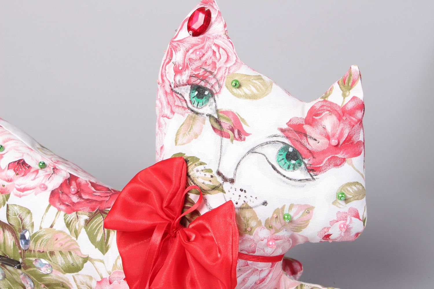 Jouet décoratif en tissu fait main Chat avec impression florale photo 2