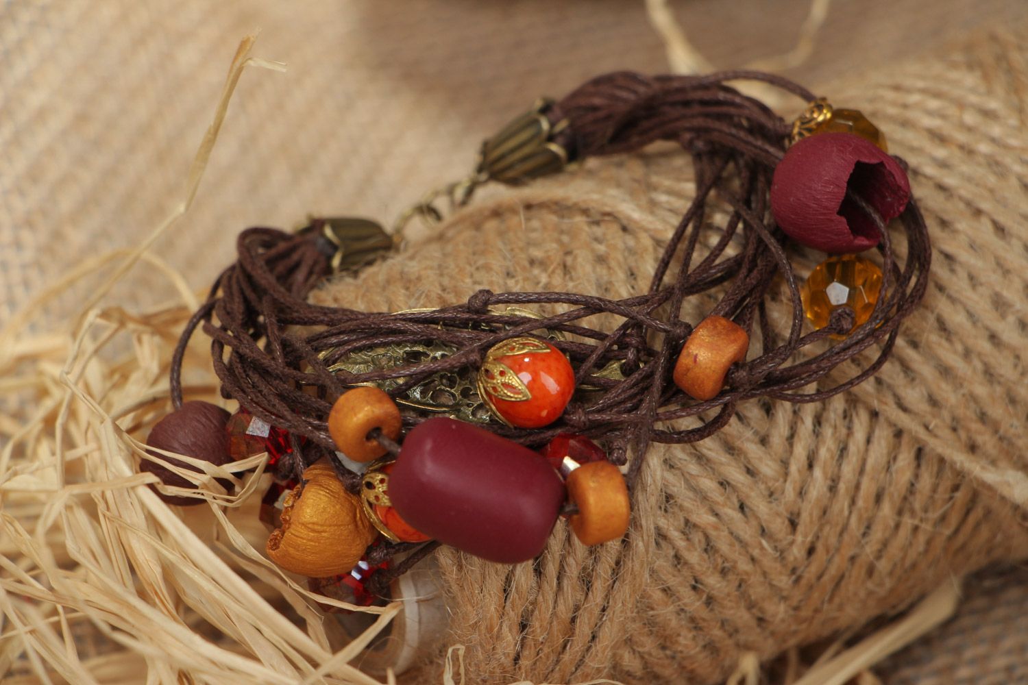 Handmade schönes originelles Perlen Armband aus Polymerton und Metall für Frau foto 3