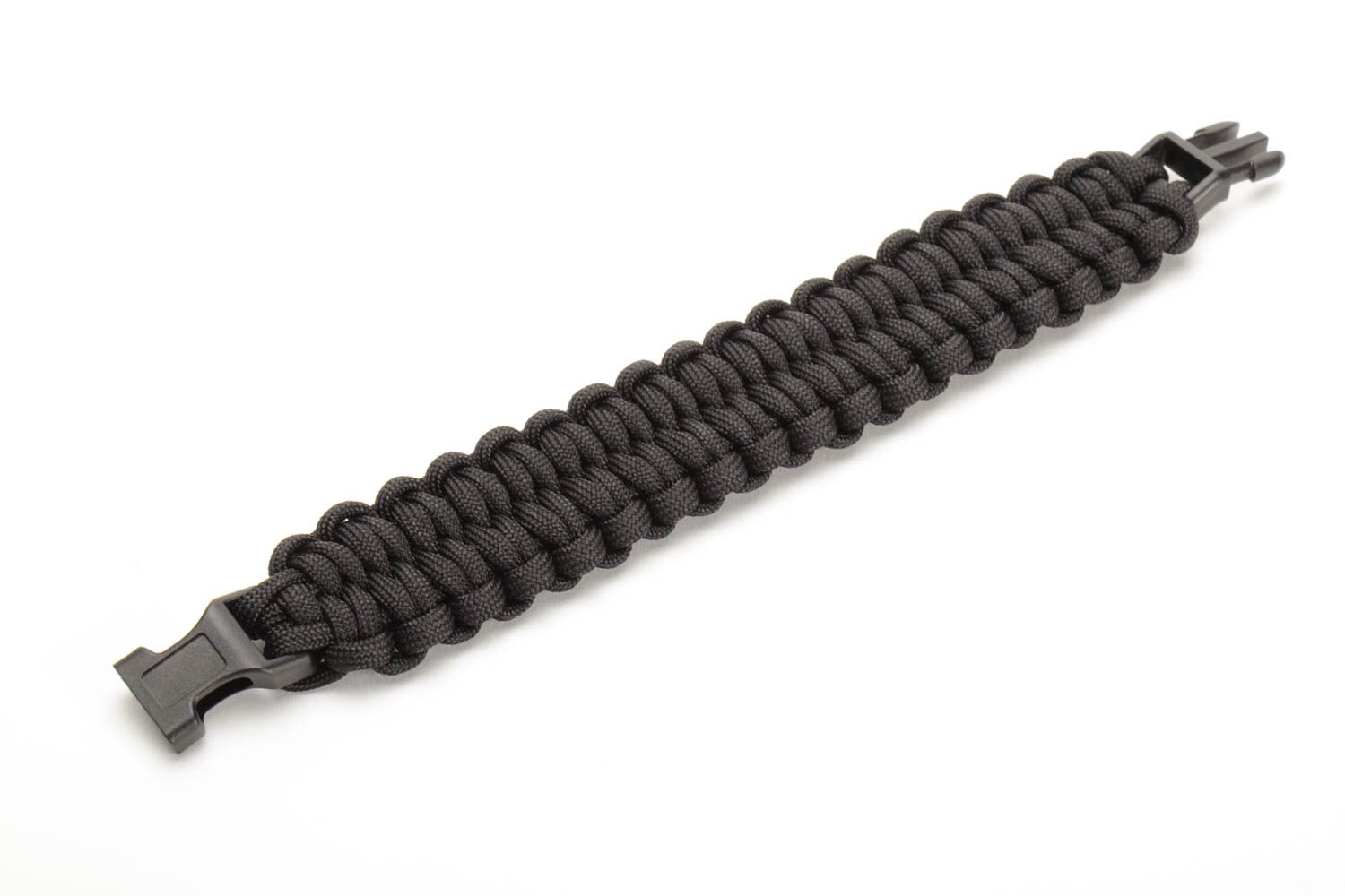 Темный браслет плетеный из шнурков паракорд аксессуар ручной работы для выживания фото 4