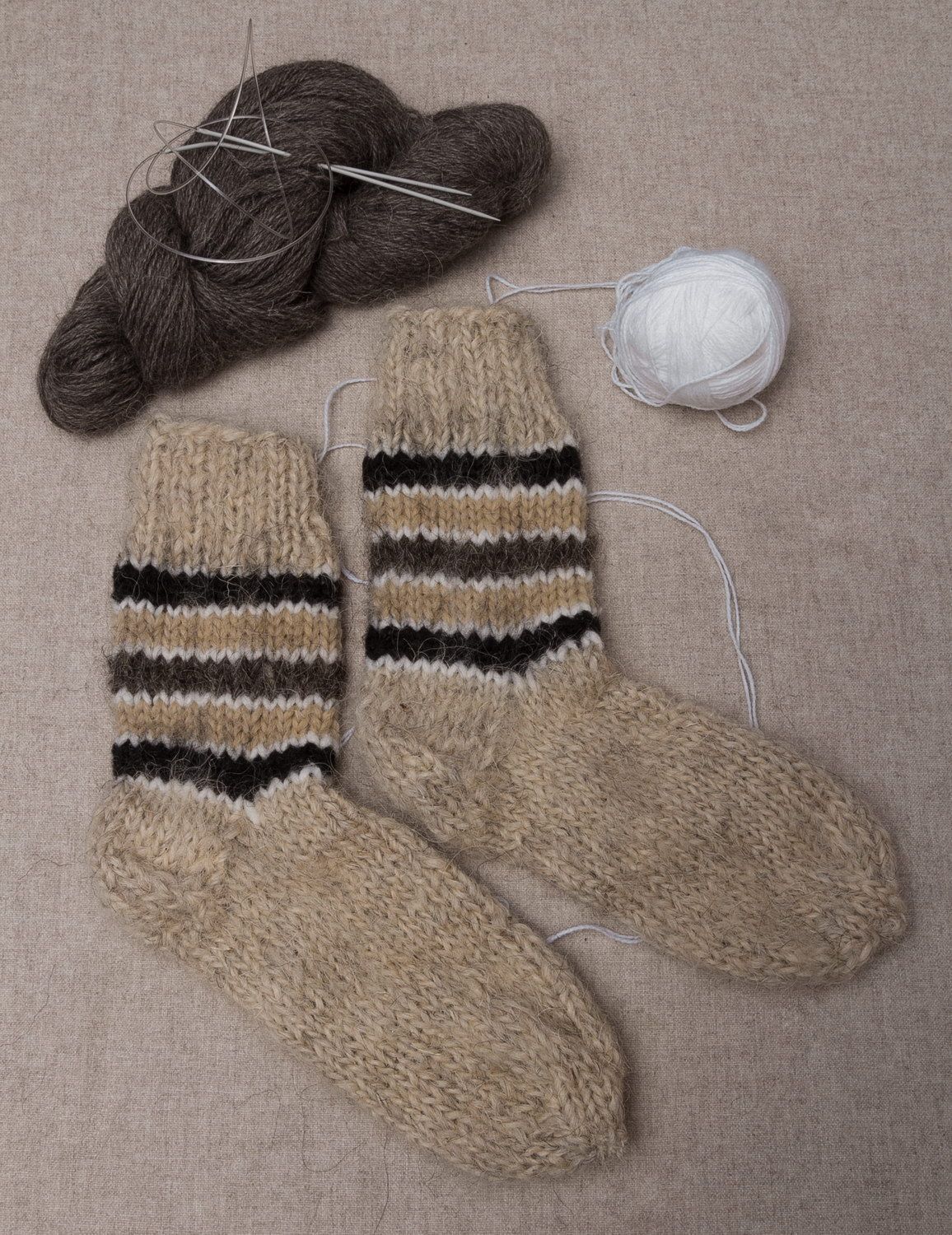 Calzini di lana per donna fatti a mano abbigliamento da donna calzini beige

 foto 1