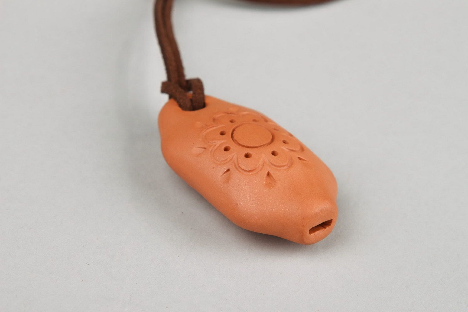 Tin whistle pendant made of clay with flower, 3 sounds photo 2