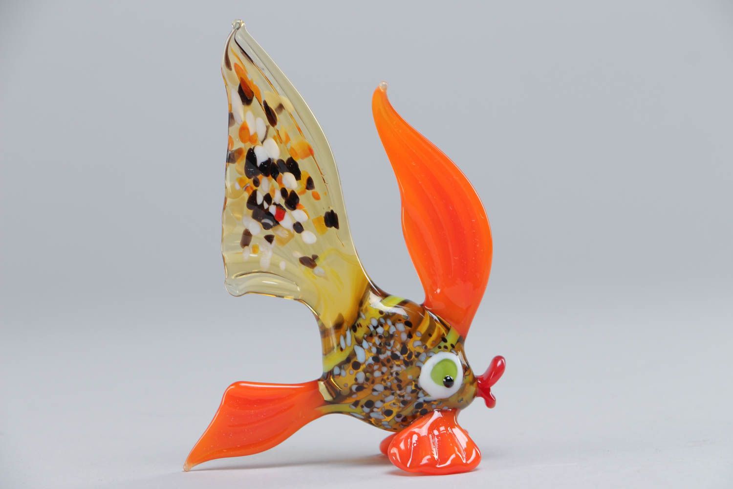 Beautiful handmade lampwork glass figurine of goldfish for gift photo 2