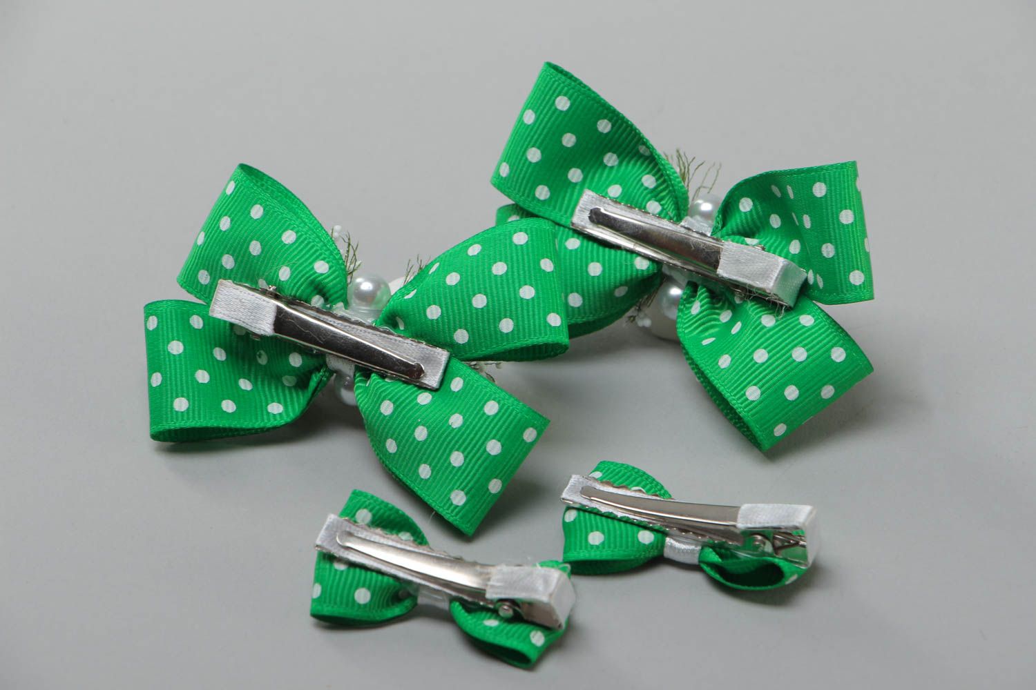 Handmade set of hairpins made of rep ribbons Bows 4 pieces stylish hair accessories photo 4