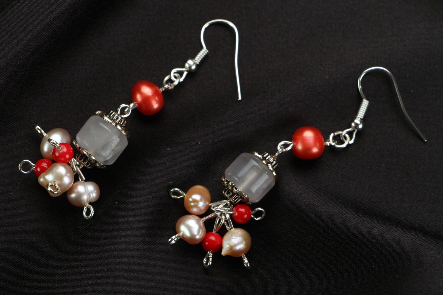 Earrings with amethyst and coral photo 1