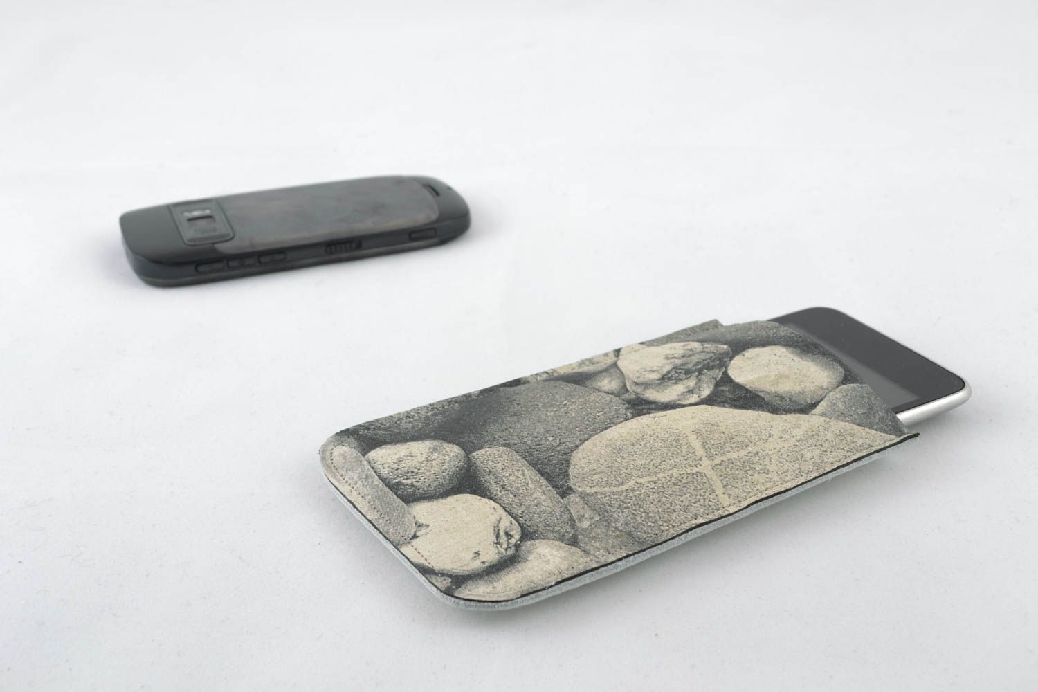 Gray leather phone case photo 5