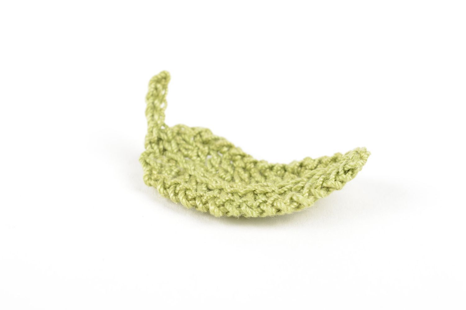 Handmade designer crocheted blank unusual cute fittings green stylish brooch photo 4