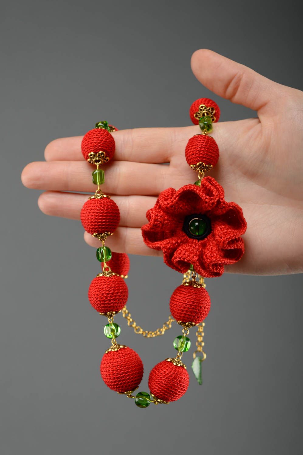 Collier tricoté au crochet rouge fait main fleurs pavots de design cadeau femme photo 4