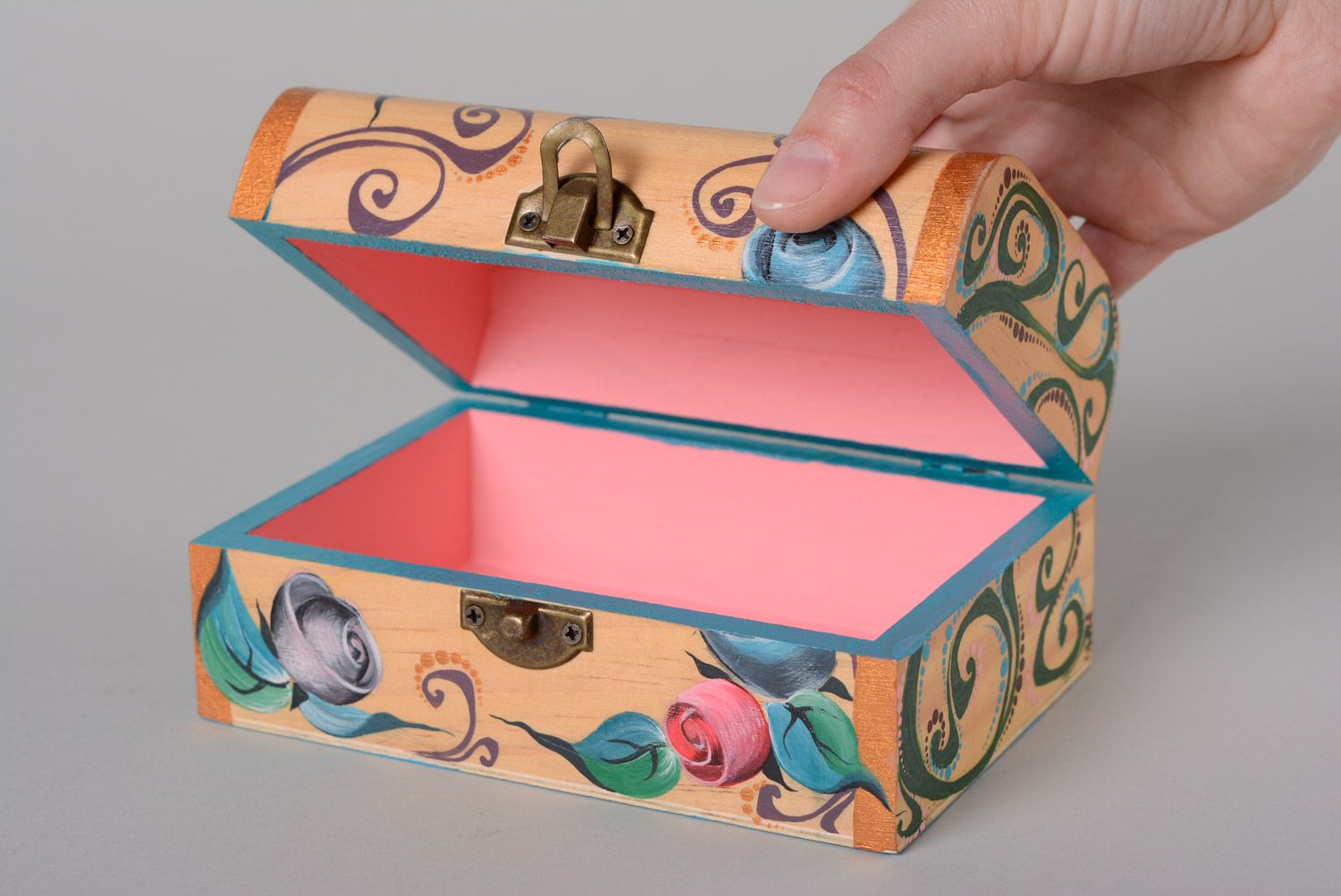 Handmade designer varnished wooden jewelry box with painting photo 2
