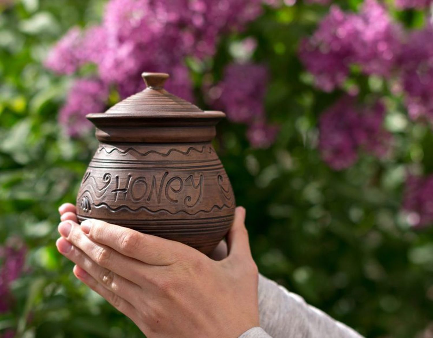 Pot en céramique fait main pour miel photo 2