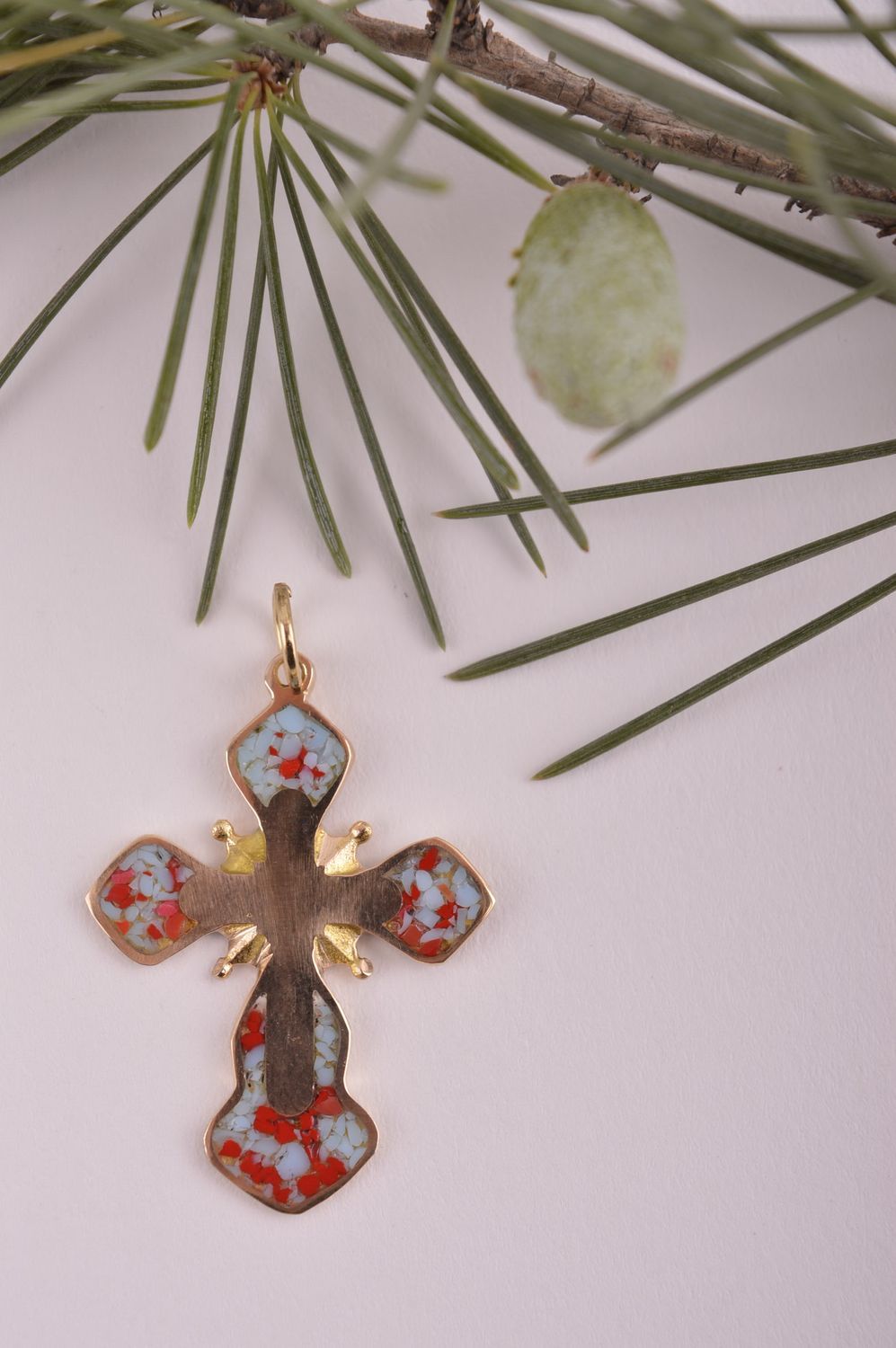 Крестик с камнями handmade подвеска на шею украшение из латуни женский крест фото 1