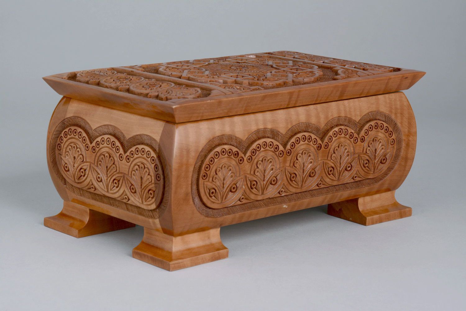 Wooden big box with carving photo 3