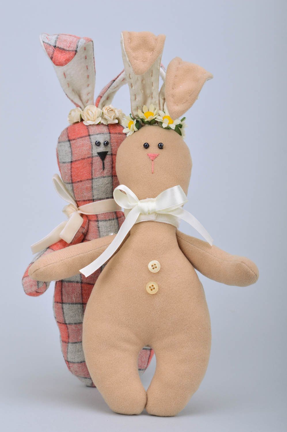 Peluches faites main lapins en lin design de créateur jouet décoratifs photo 2