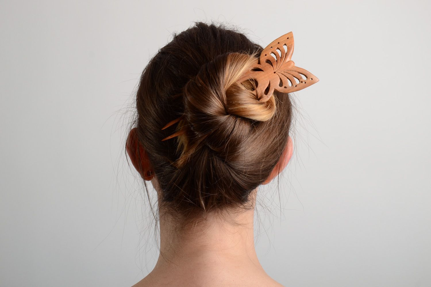 Handgemachte Haarnadel aus Holz mit Öko Lackbedeckung für Frisur Modellierung  foto 1
