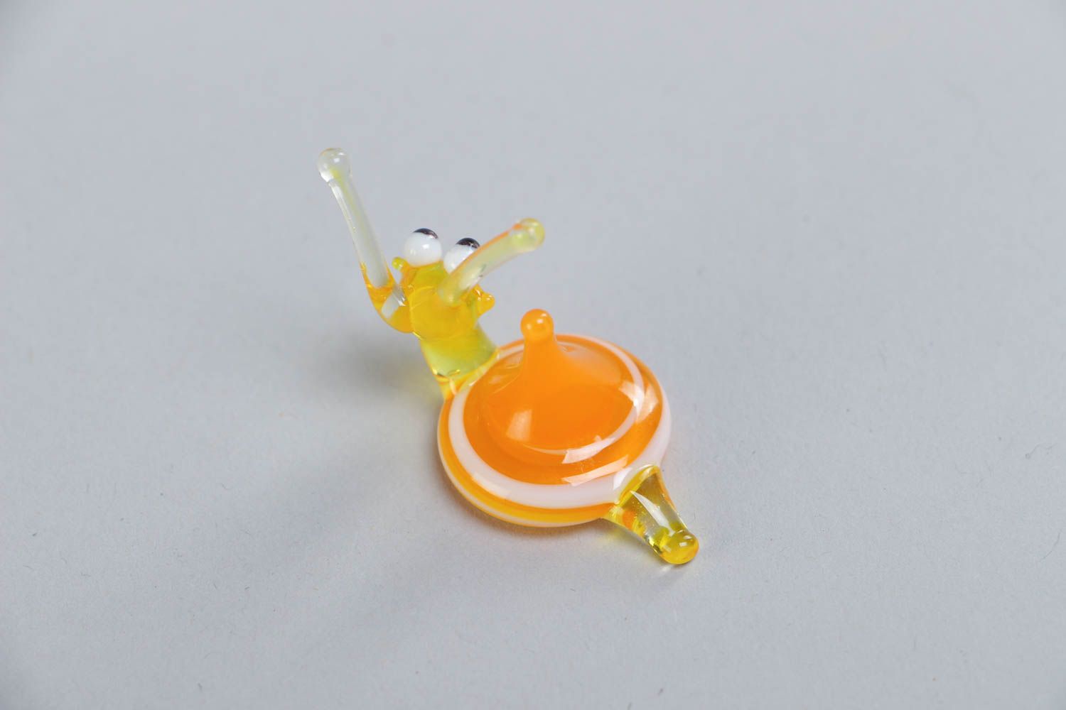 Handmade collectible lampwork glass miniature animal figurine of tiny snail photo 4
