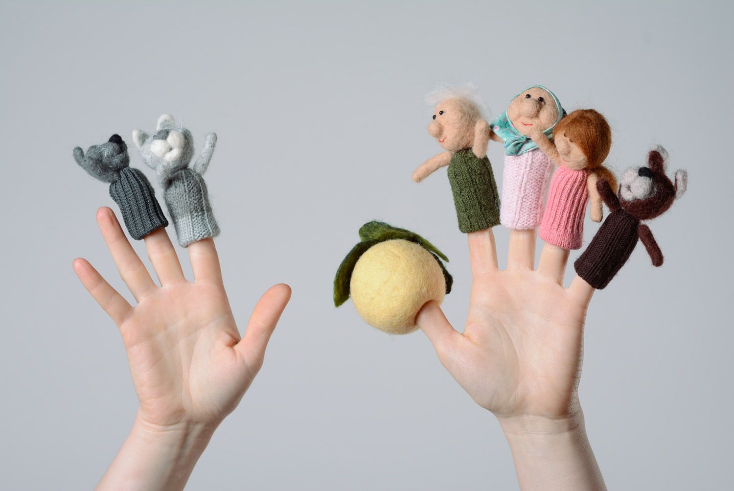 Teatro de títeres de dedos artesanales 6 personajes del cuento Nabo gigante foto 1