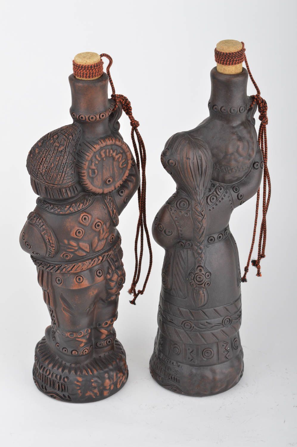Ensemble de 2 bouteilles décoratives en argile faites main marron 1.4 l Couple photo 5