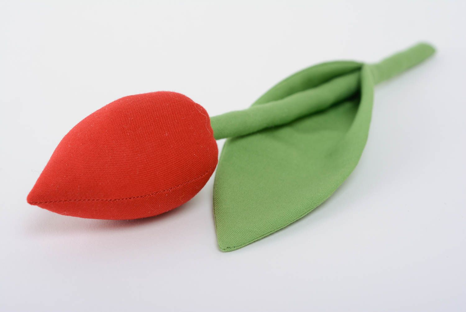 Handmade dekorative Tulpe aus Stoff in Rot für Haus Dekor Geschenk für Mädchen foto 1