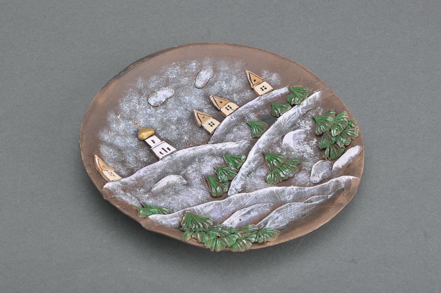 Декоративная тарелка из глины Собор фото 3