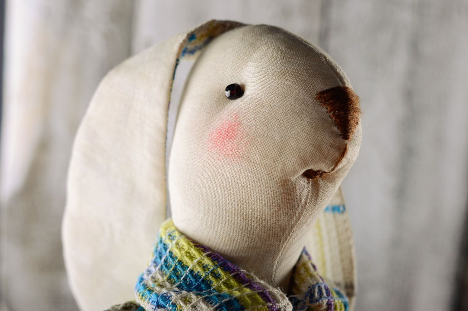Текстильная игрушка в виде зайца фото 2