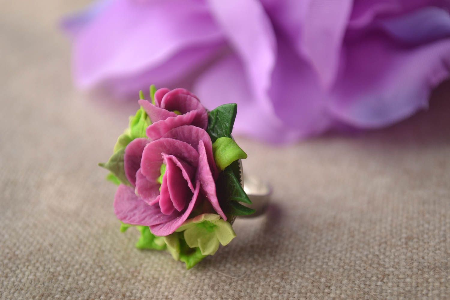 Bague fleur violette Bijou fait main en porcelaine froide et métal Cadeau femme photo 1