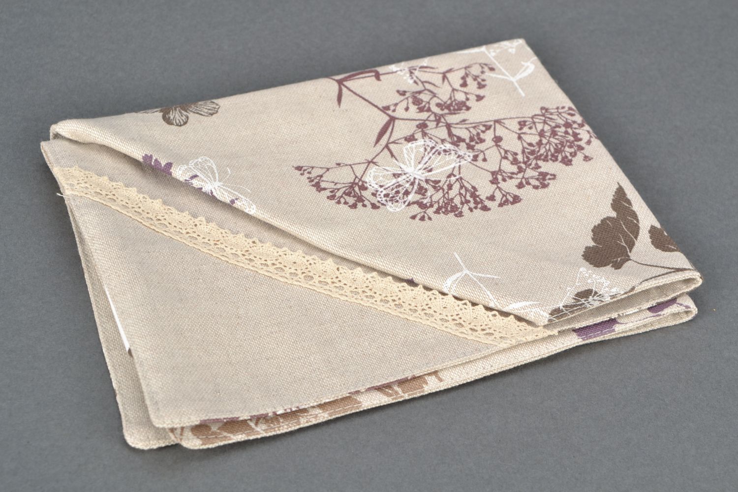 Serviette de table en tissu de coton et polyamide avec dentelle faite main photo 3