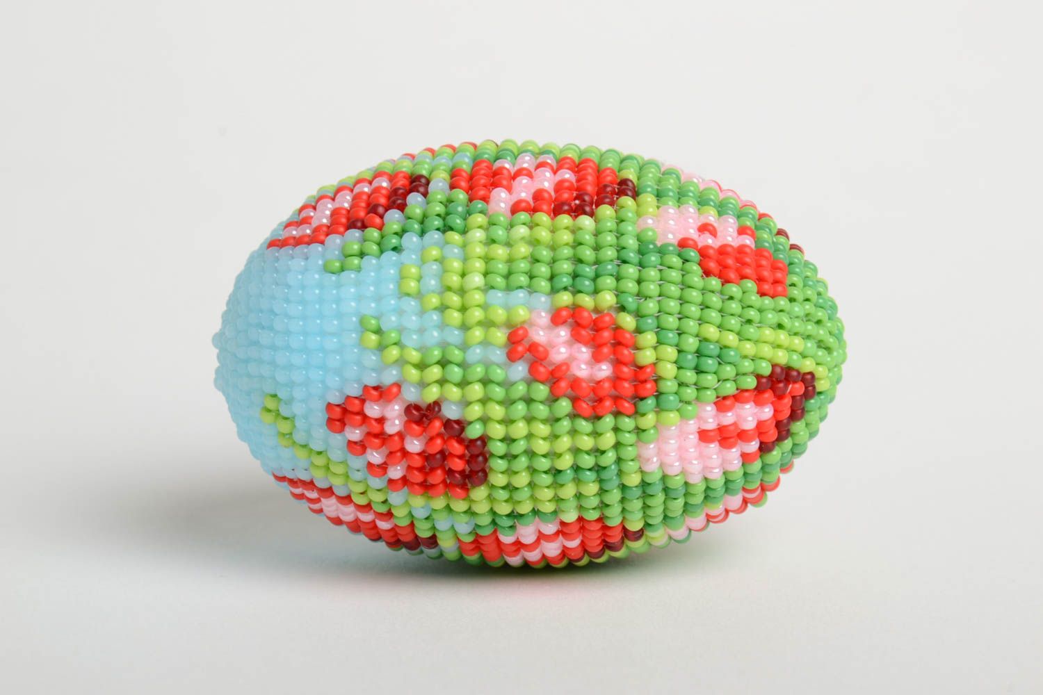 Huevo artesanal original de abalorios elemento decorativo regalo para Pascua foto 3