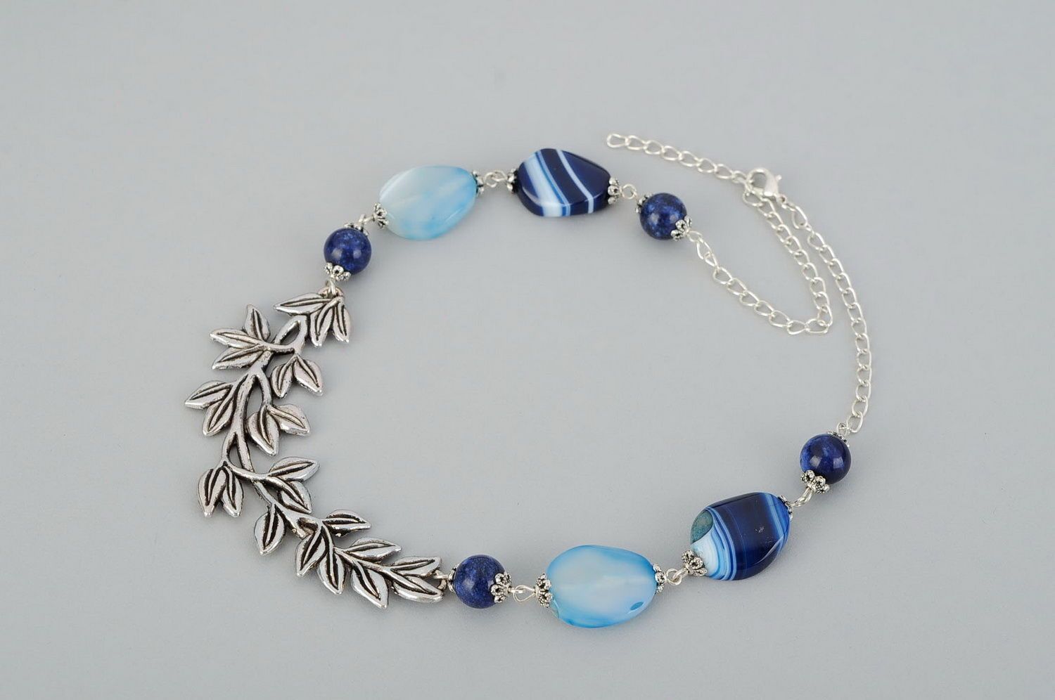 Necklace is made ​​of agate and lazurite Laurel Branch photo 1