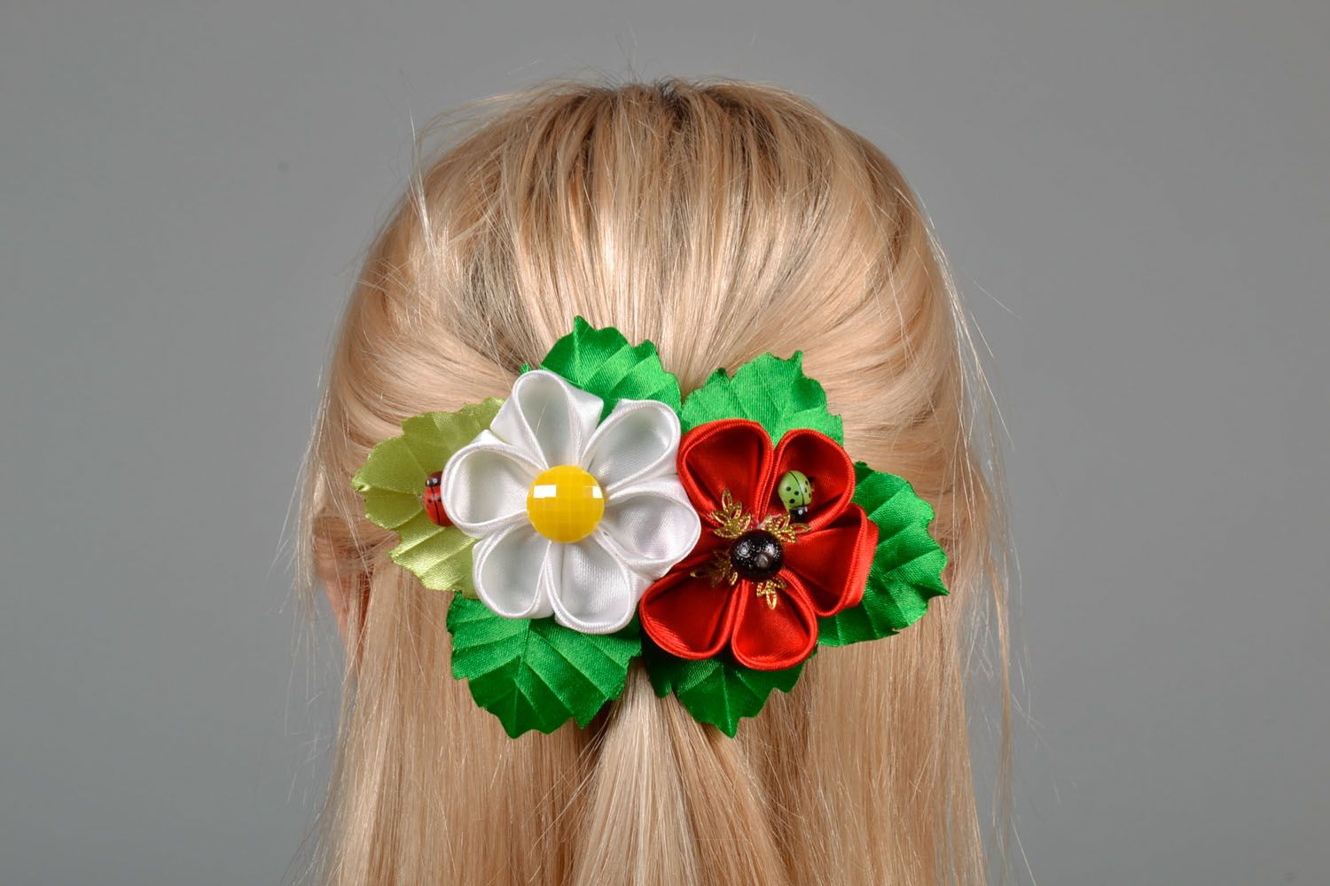 Satin hair clip with flowers photo 1