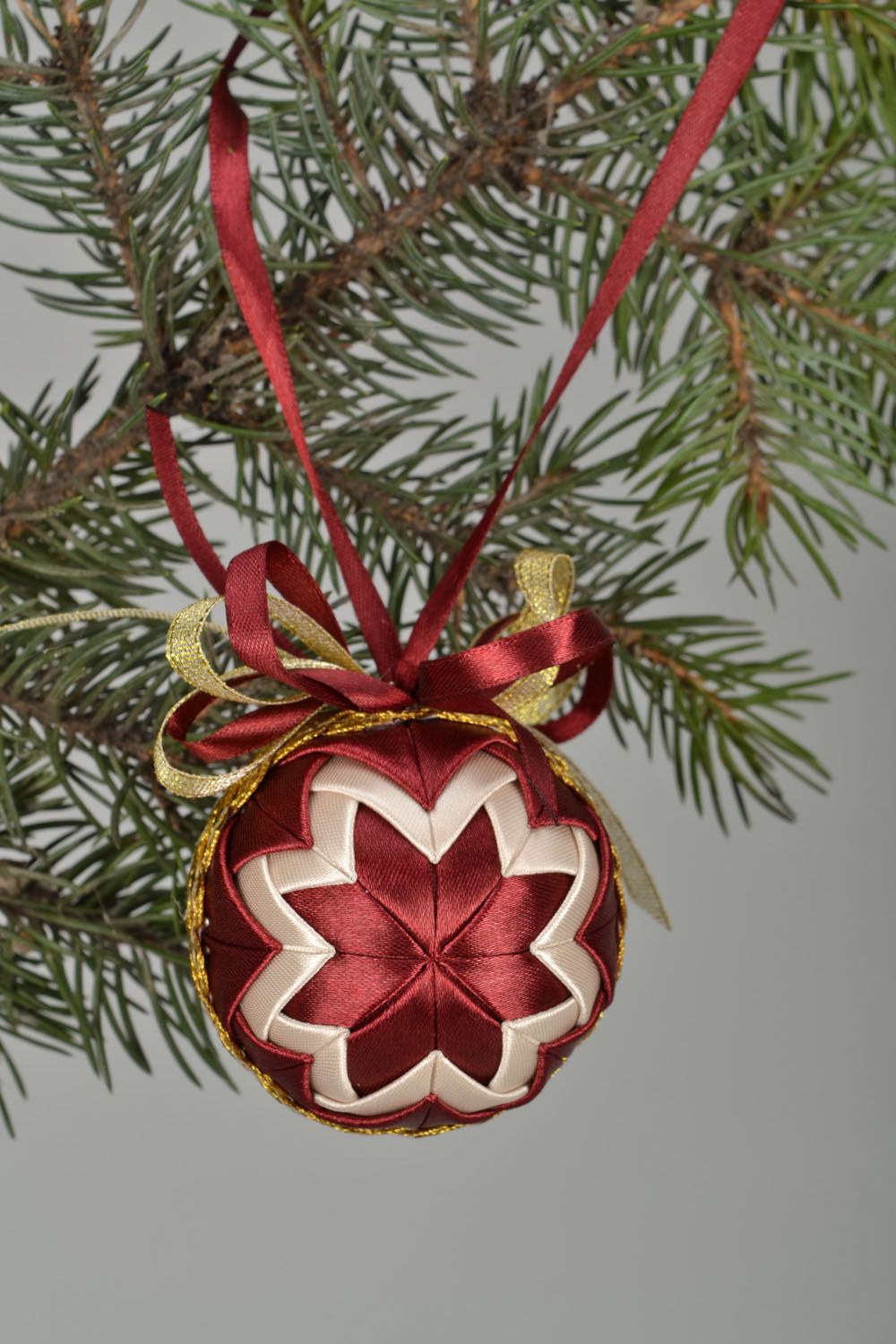 Adorno para el árbol de Navidad Estrella rubí foto 1