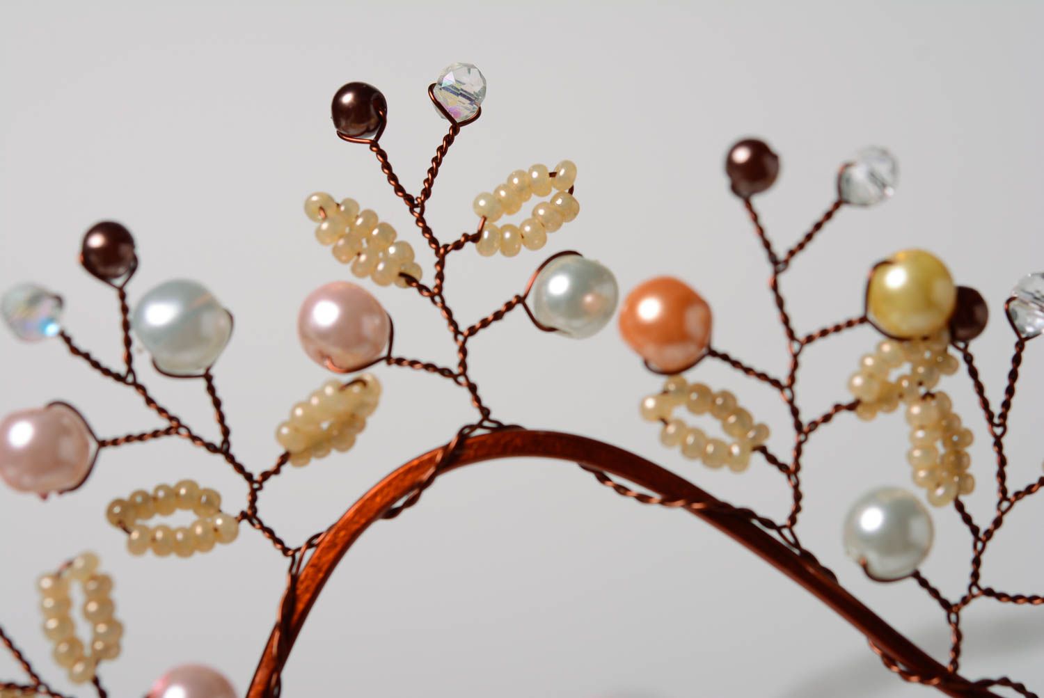 Handmade elegant woven metal wire tiara with beads beautiful hair accessory photo 4