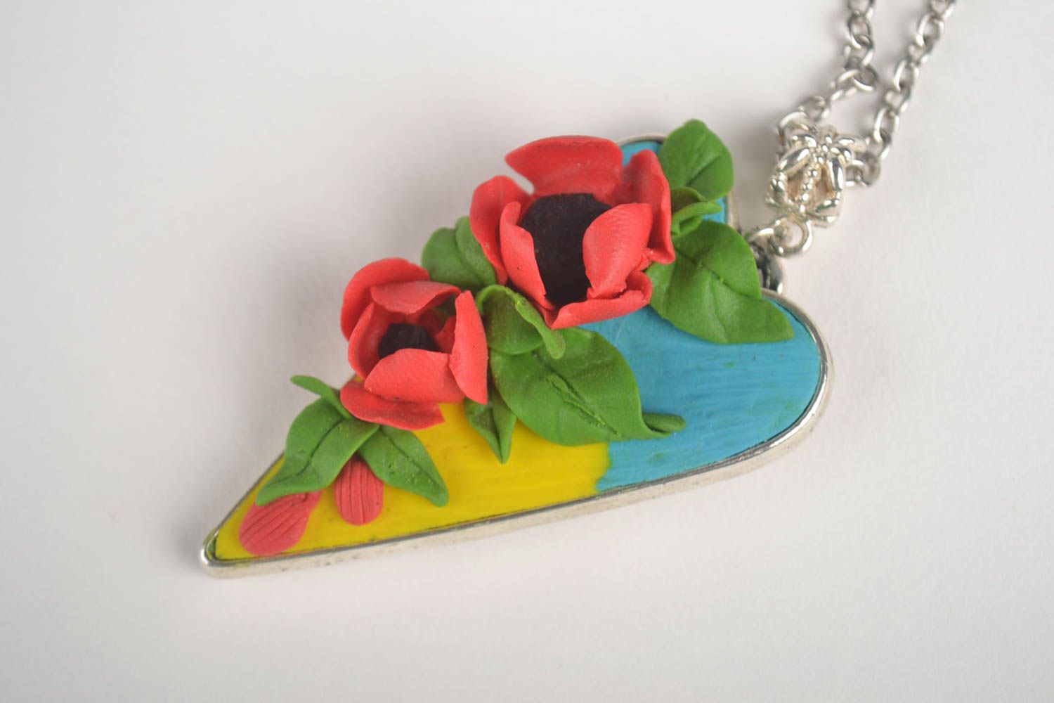 Herz Anhänger handgemachter Schmuck Accessoire für Frauen Polymerton mit Blumen foto 3
