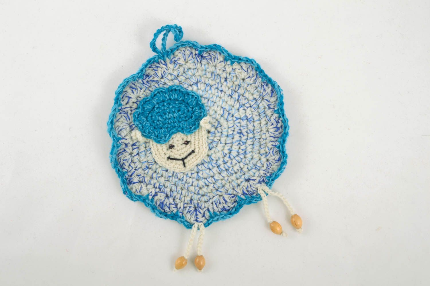 Giocattolo a maglia fatto a mano pupazzo morbido a forma di pecorella azzurra foto 1