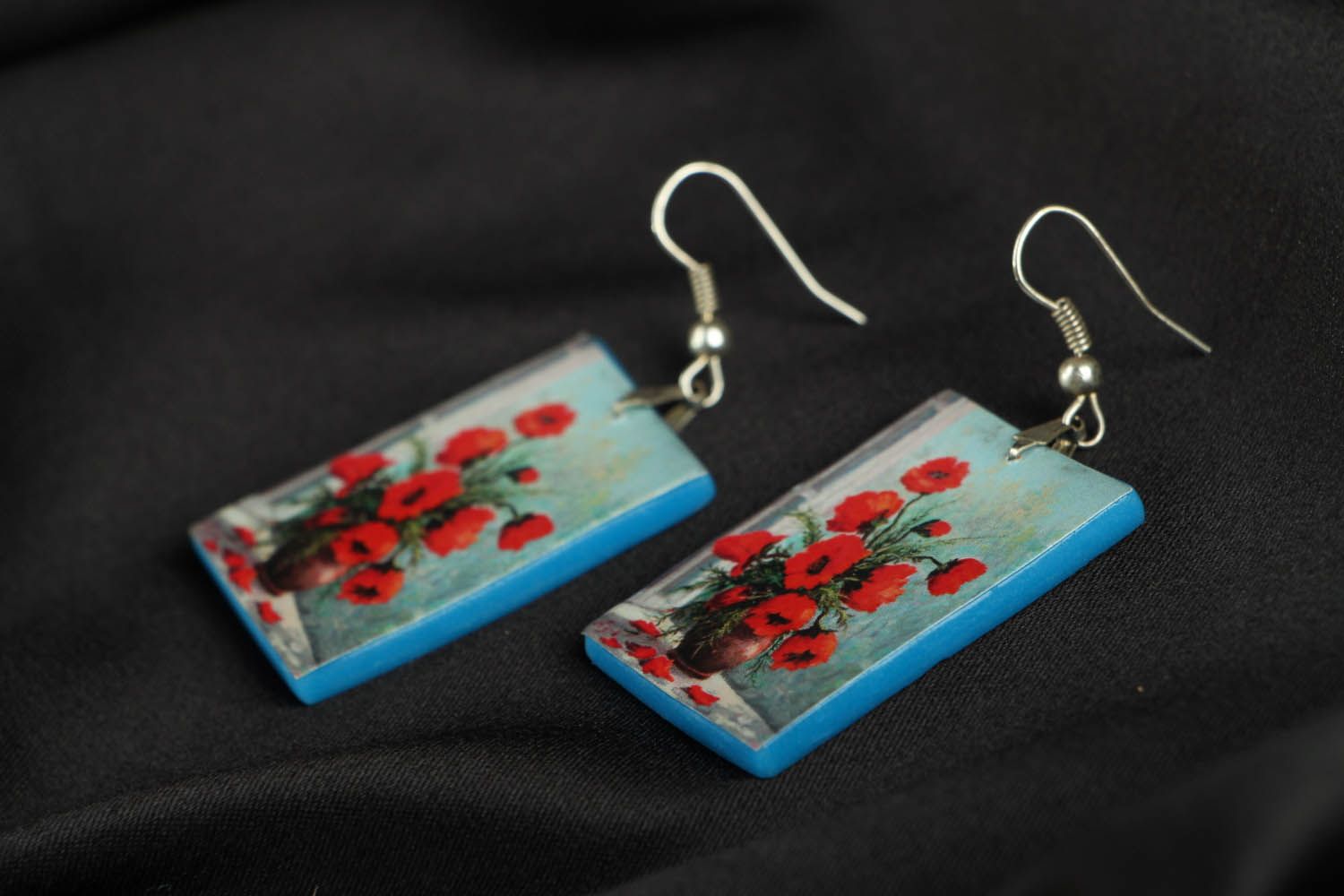 Earrings with flowers photo 2