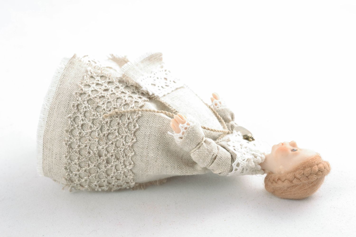 Handmade Puppe aus Leinen  foto 4