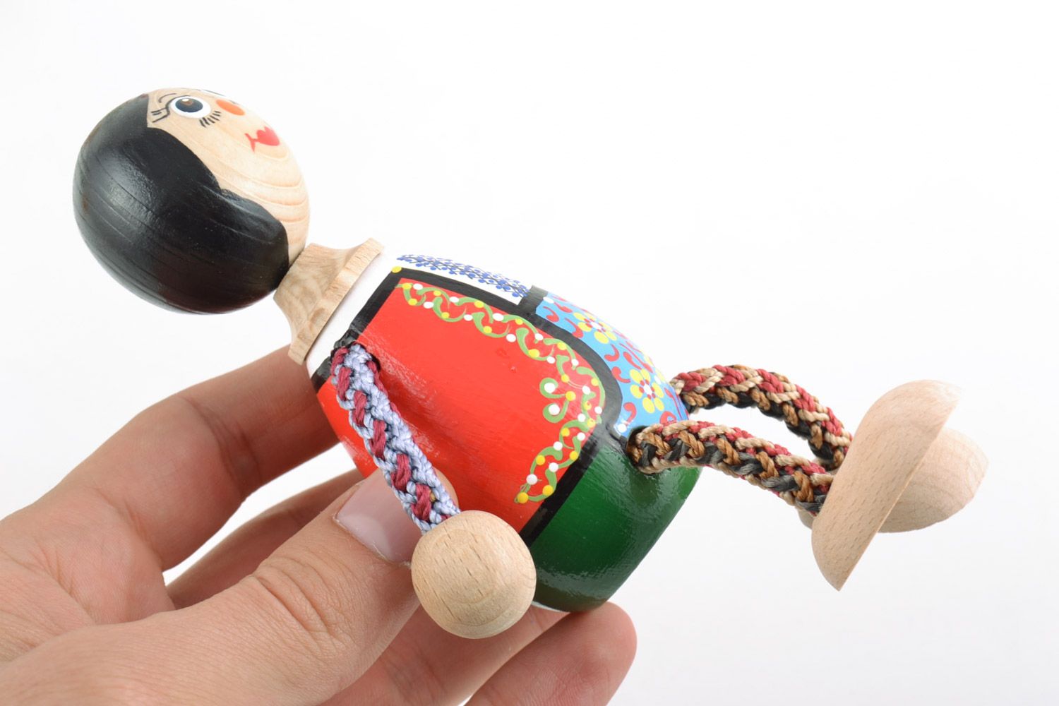 Деревянная игрушка девочка с росписью ручной работы для детей и интерьера фото 2