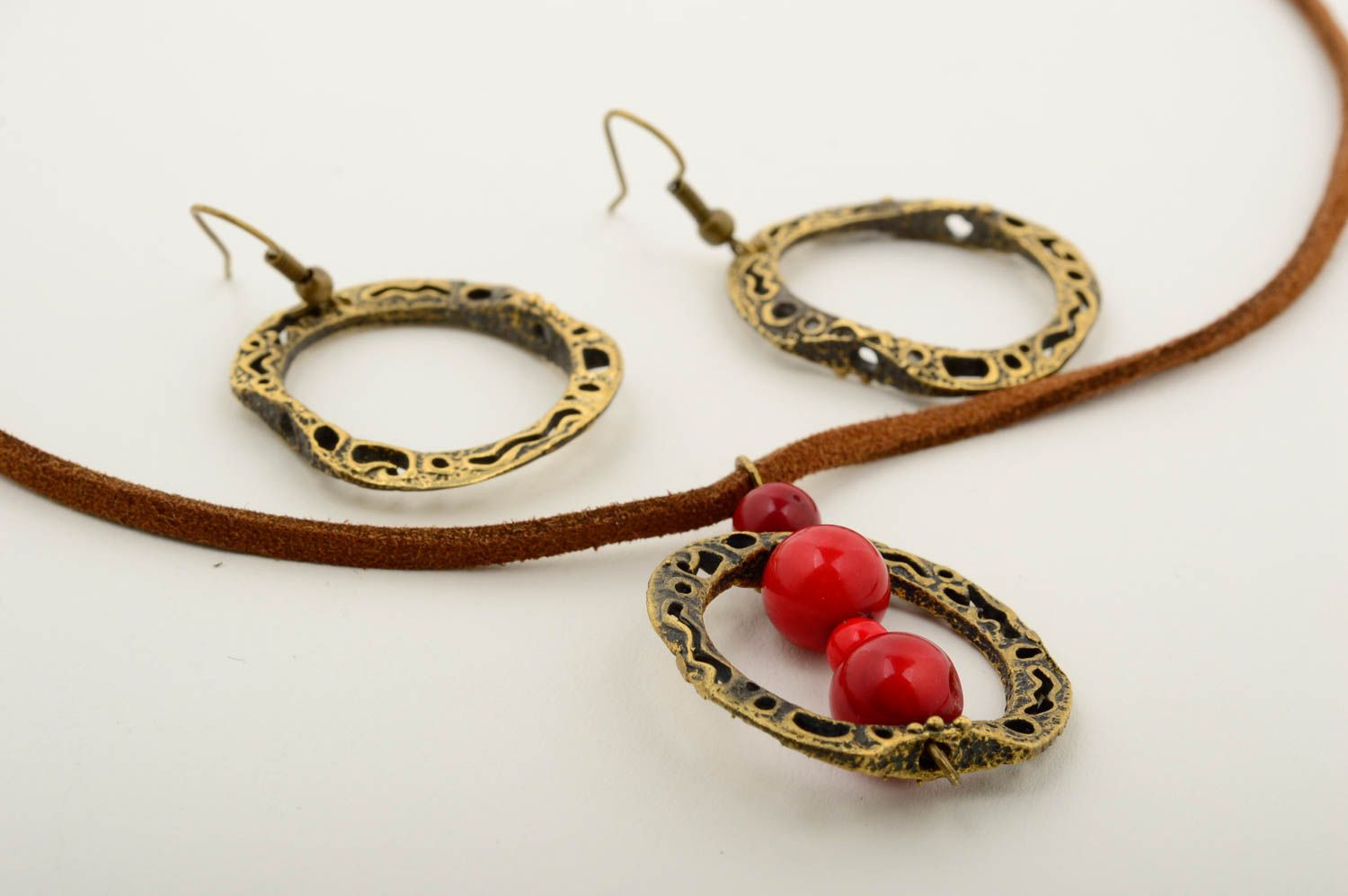 Unusual handmade metal penant metal earrings costume jewelry set for girls photo 4