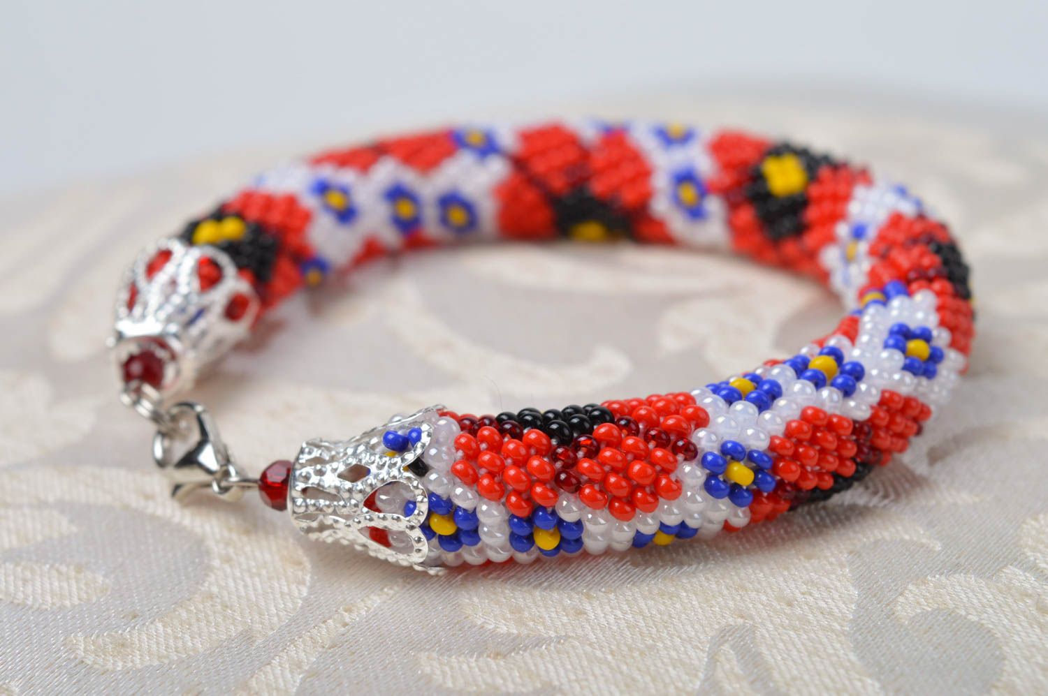 Bracelet spirale Bijou fait main multicolore avec fleurs Accessoire femme photo 2
